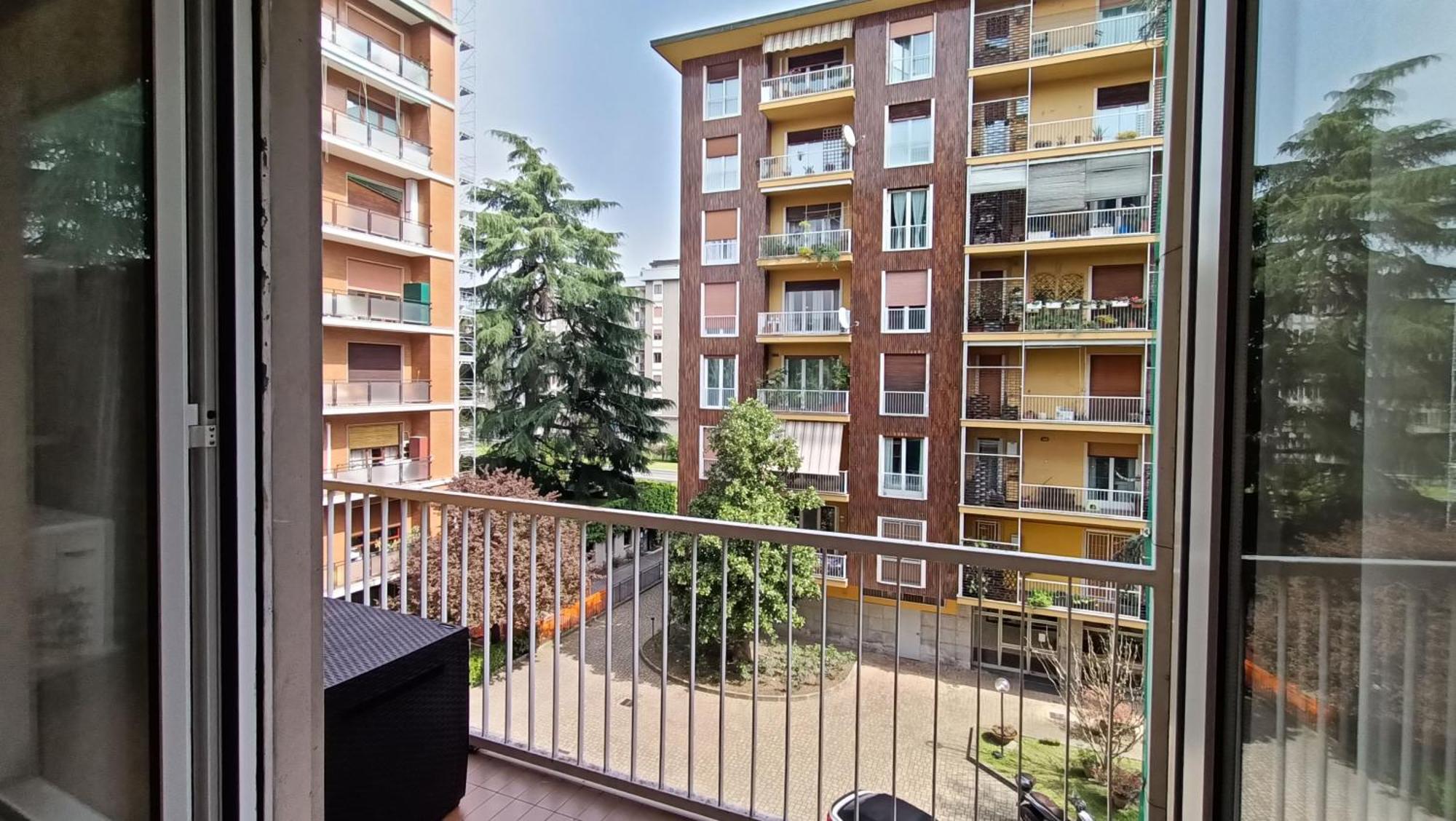 Sahi - Via Dei Ciclamini Mm1 Primaticcio, Stadio San Siro, Ospedale San Carlo มิลาน ภายนอก รูปภาพ